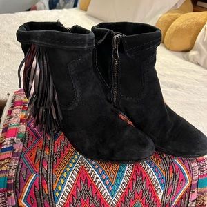 Fringe Ankle Boots 👢